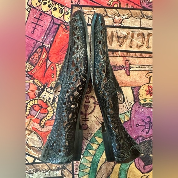 Kate Spade Black Metallic Cutout Flats Size 7 - Picture 6 of 6